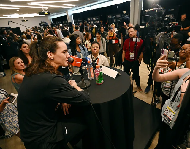 Clark’s whirlwind All-Star weekend: Meeting Obama, getting buckets